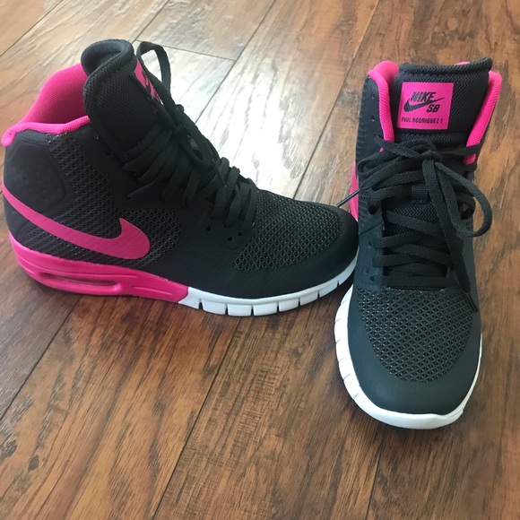 Nike Other - Youth Nike Hyperfuse Max